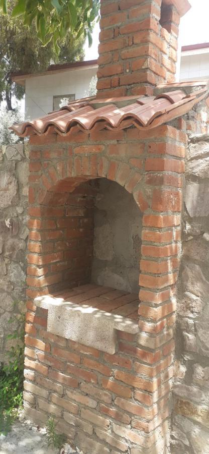 Ayvalik Pansiyon Bagian luar foto